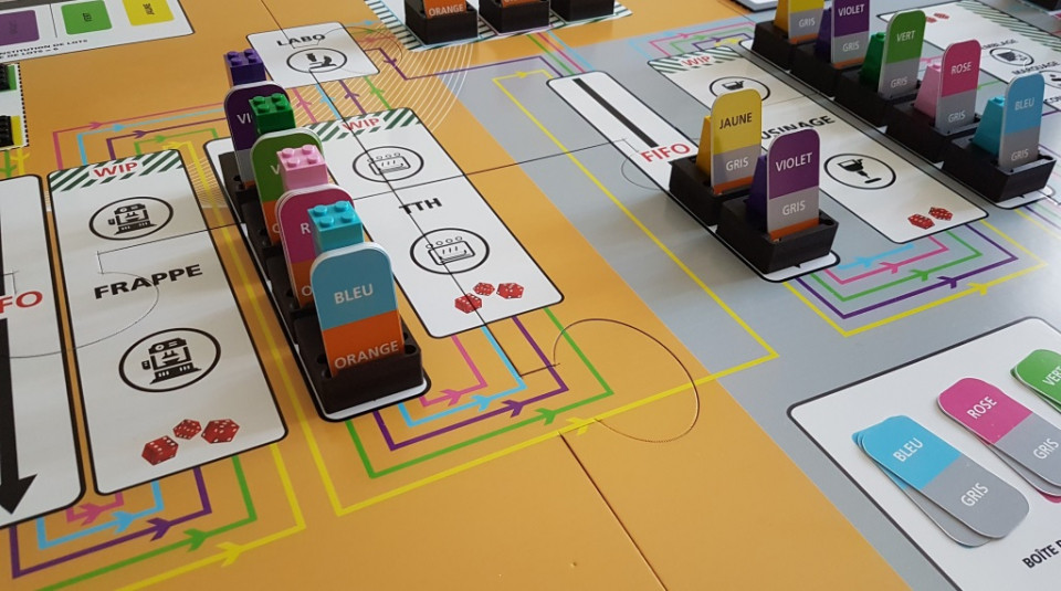 Une image contenant texte, conception, intérieur, art
Description générée automatiquement